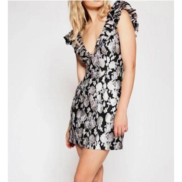 Saylor Dresses & Skirts - Free People X Saylor Maeve Floral Dress Jacquard Mini Dress Size M